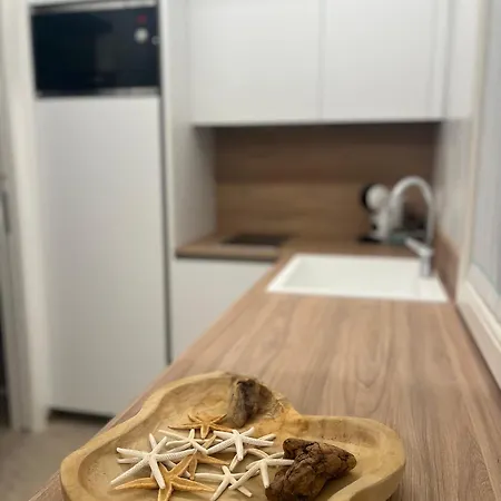La Casetta In Calle Aparstsuite アパート ソットマリーナ